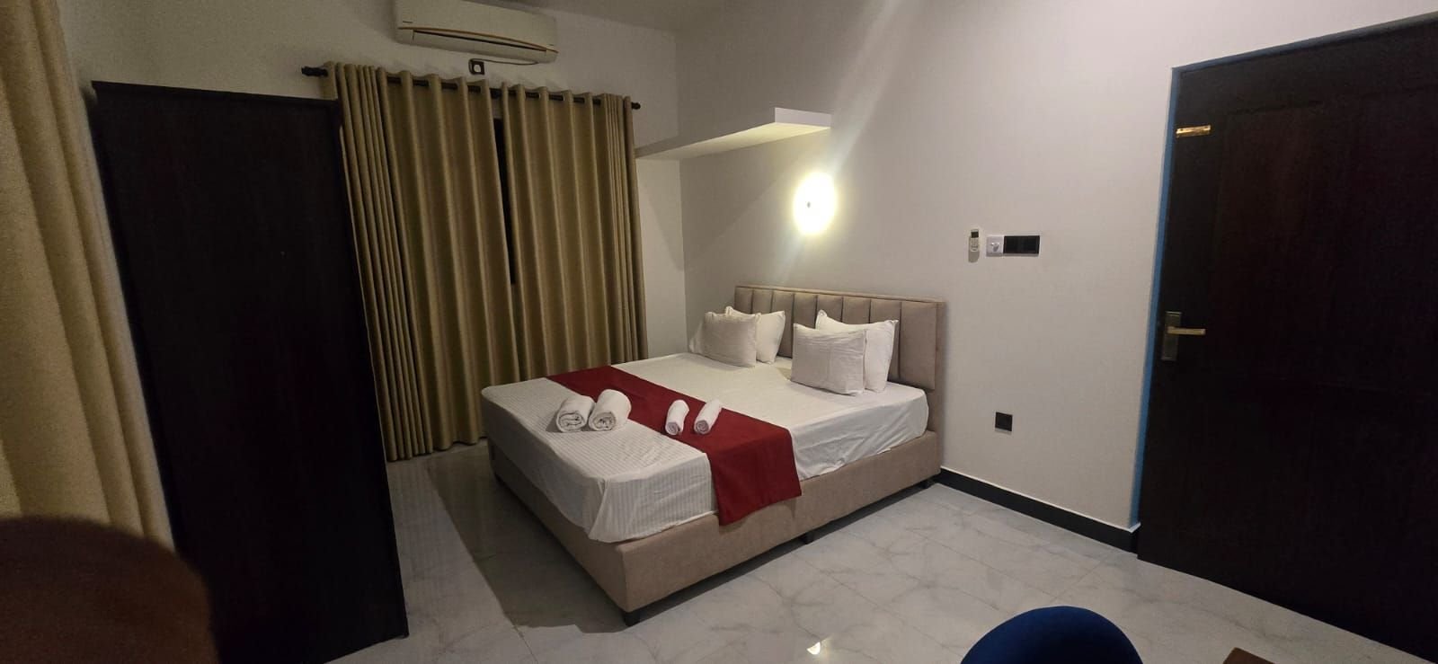 Room 8